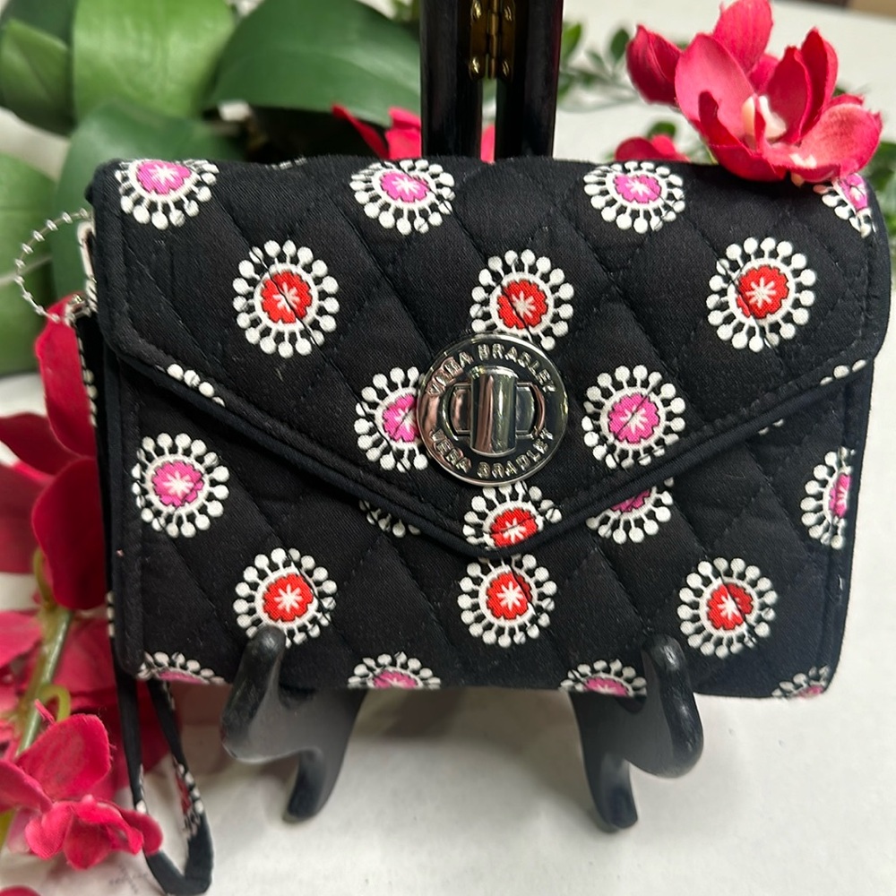 ♥️ Vera Bradley Wristlet Wallet ♥️